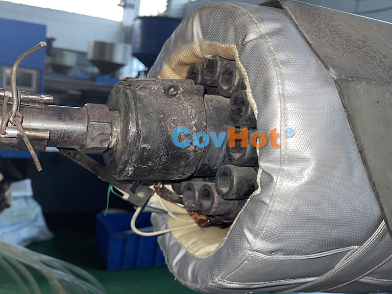 <a href=http://www.jmwfg.com.cn/e/tags/?tagname=%E6%B3%A8%E5%A1%91%E6%9C%BA%E4%BF%9D%E6%B8%A9 target=_blank class=infotextkey>注塑機保溫</a>,炮筒<a href=http://www.jmwfg.com.cn/e/tags/?tagname=%E4%BF%9D%E6%B8%A9%E5%A5%97 target=_blank class=infotextkey>保溫套</a>,方便檢修